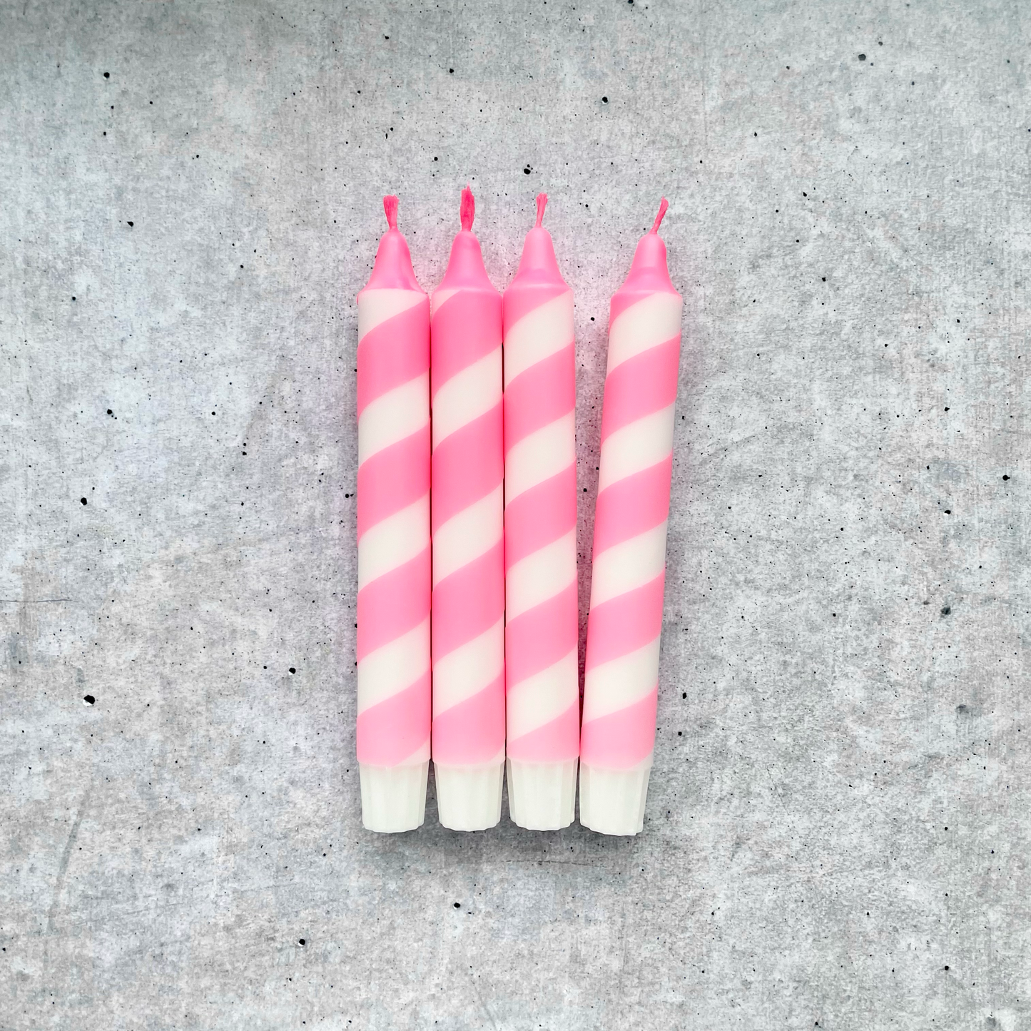 Wolkenreich- Dip Dye Kerzen | Swirl neonpink | 4er Set