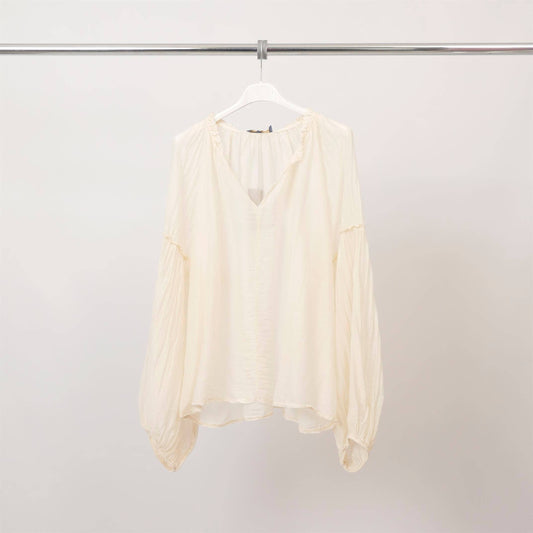 Boho Bluse // transparent in zartem Grün und elfenbeinfarben