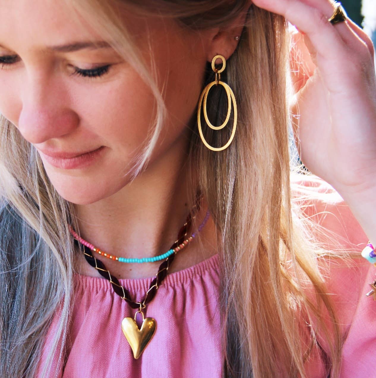 Statement-Ohrringe mit ovalen Anhängern