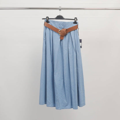 Ausgestellter Jeansrock mit Gürtel – Hochtailliert, Hellblau