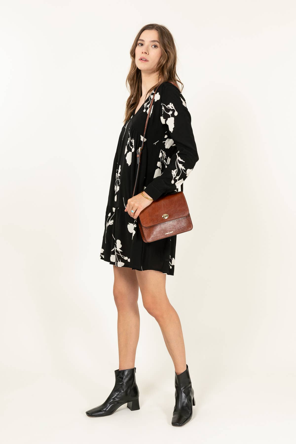 Tasche HELOISE in Kamel/ Cognac, aus echtem Leder