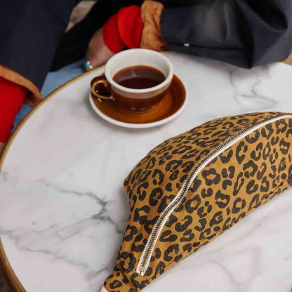 Rose in April- Damen-Bauchtasche Grau Caramel mit Leopardenmuster