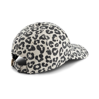 Rose in April-Cap in grau- beige von Rose in April x 23Degrés mit Leopardenmuster