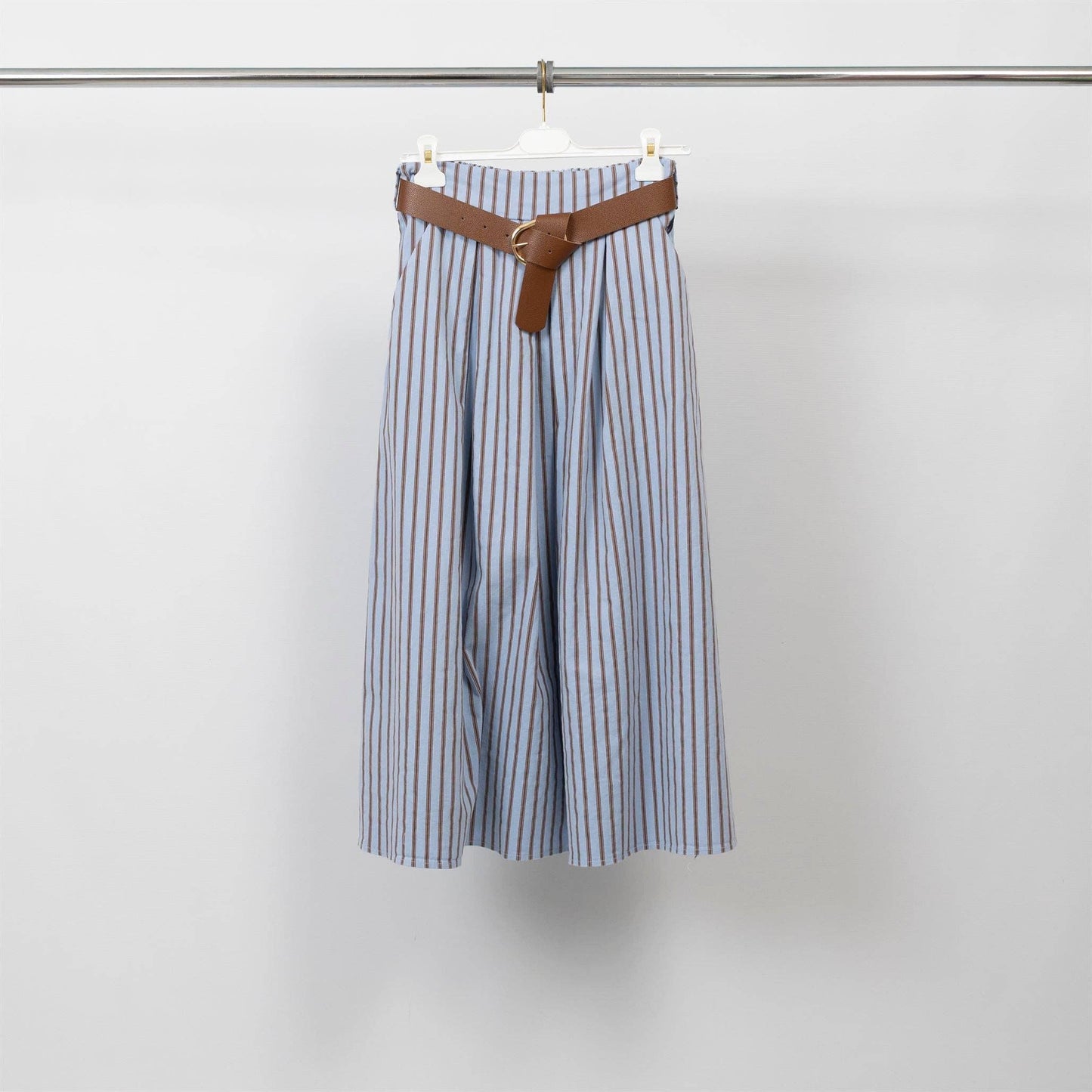 Gestreifter Midirock mit Gürtel – Hochtailliert, Modern in Blau- Braun Einheitsgröße 36-42