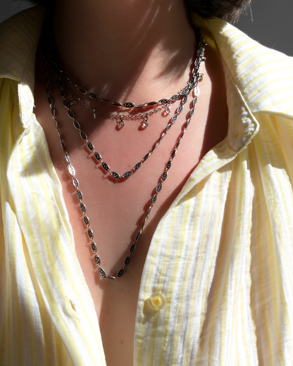 Helles Paris-SPARKLY HALSKETTE, Kristallplättchen, versilbert