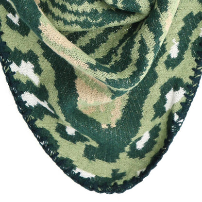 LOT83 Schal Grün – Damen-Schal mit Ikat-/Animalprint-Mix & Lederband | Stylisches Winter-Accessoire