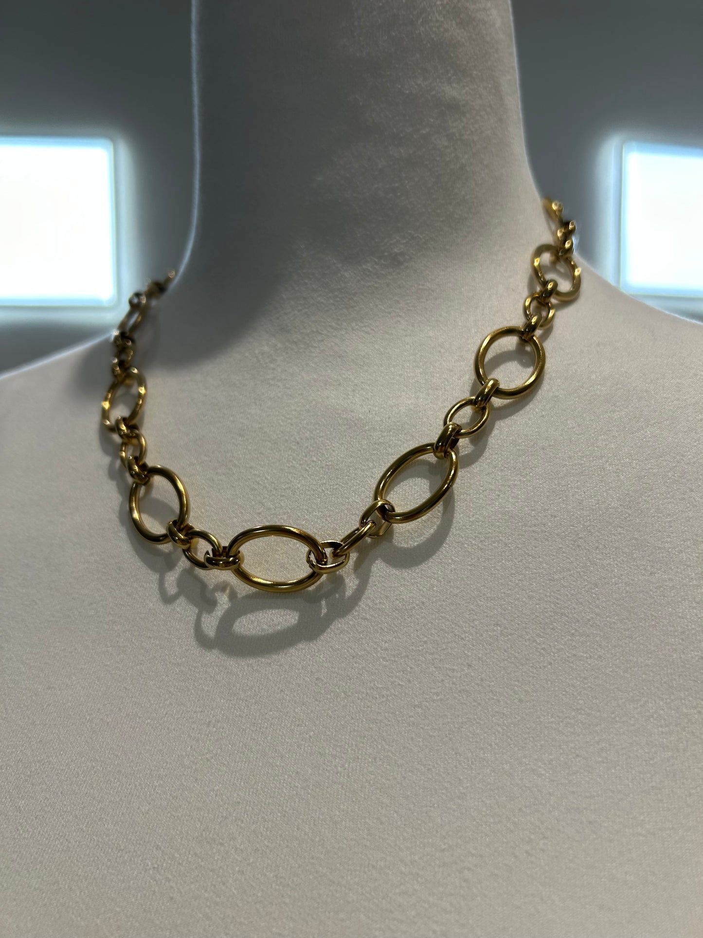 Bazou-Elegante Ovale Gliederkette in Edelstahl, Farbe Gold