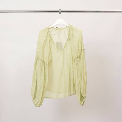 Boho Bluse // transparent in zartem Grün und elfenbeinfarben