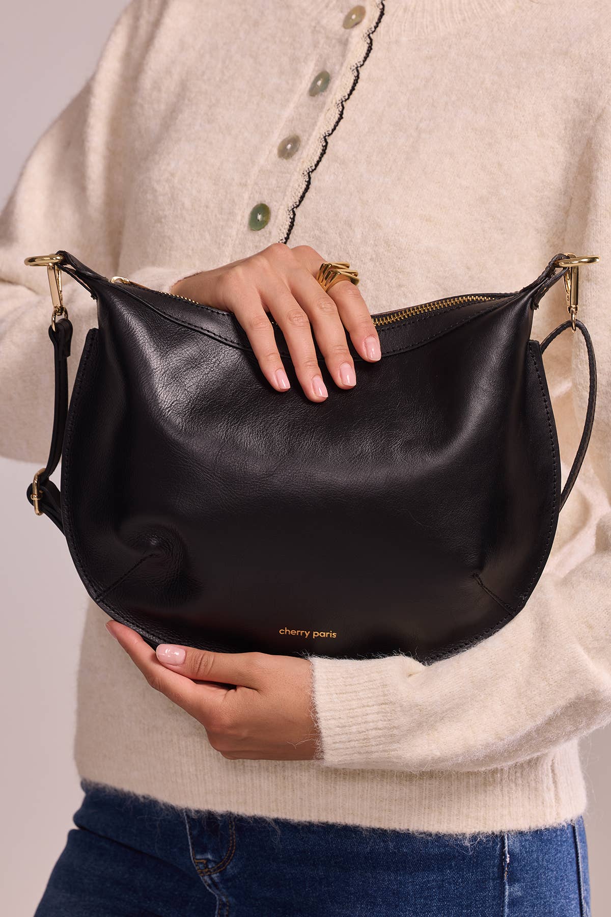 Tasche ANTONIA in Schwarz, aus echtem Leder