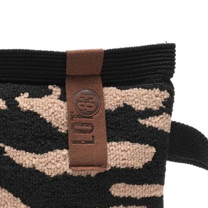 Lot83-Kosmetiktäschchen, Tasche „ classic Leo Black“, teddyoptik