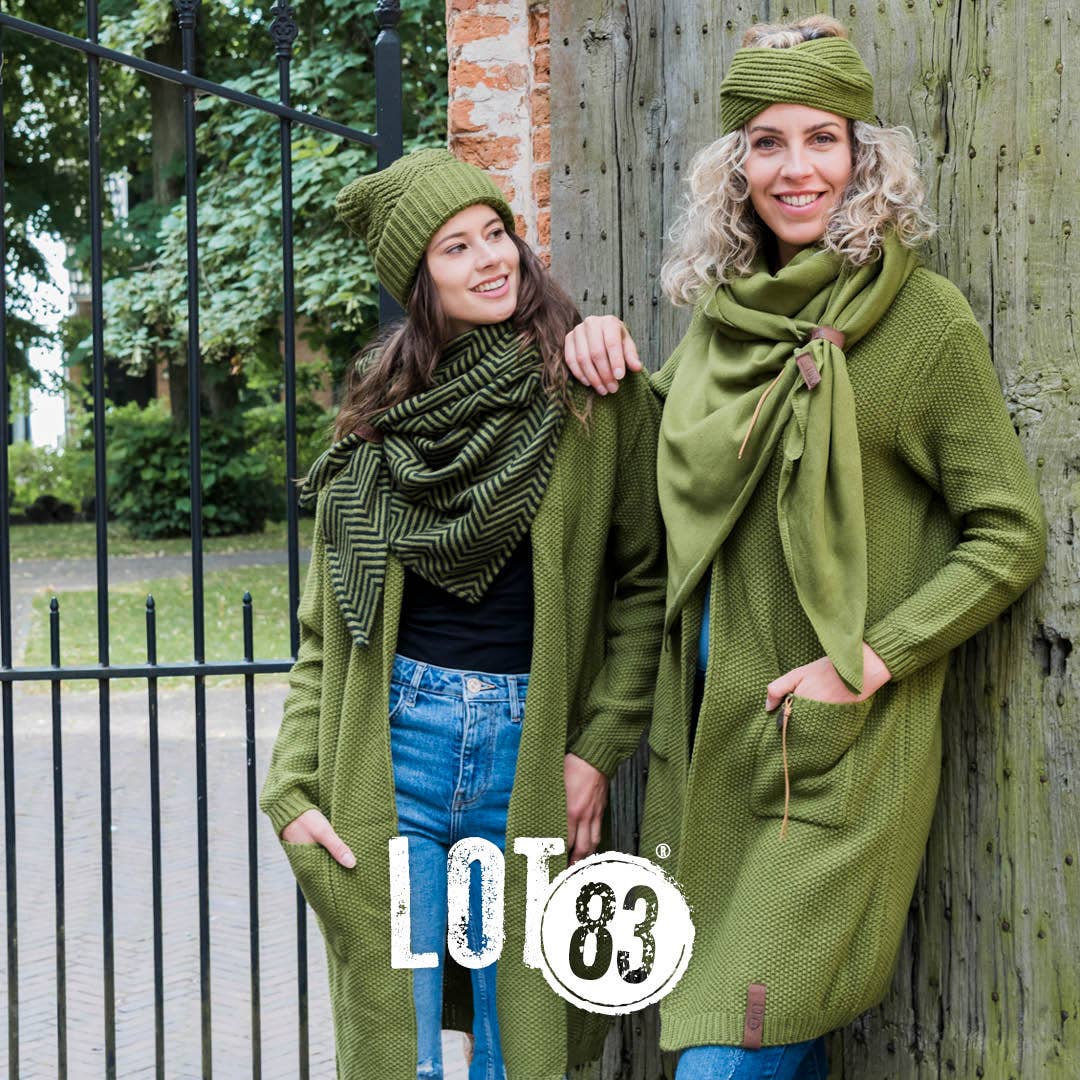 Lot83-Dreiecksschal Grün – Weicher Strickschal mit Zickzackmuster