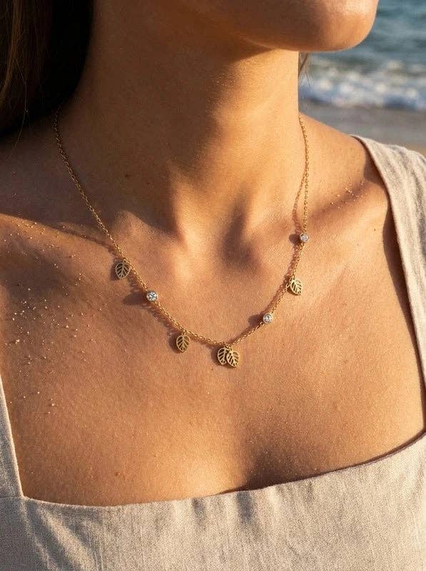 Halskette // Blätter und Strass aus Edelstahl in Silber und Gold