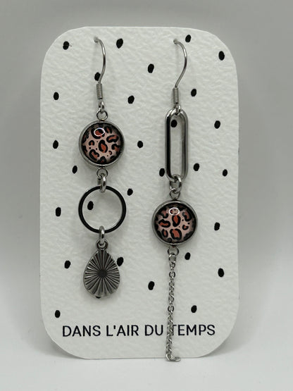 Dans l’air du temps bijoux Ohrhänger Silber – Asymmetrisches Leo-Statement