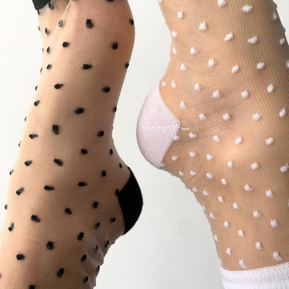 Sockette-Charlotte -Transparente Socken mit Tupfen in Weiß