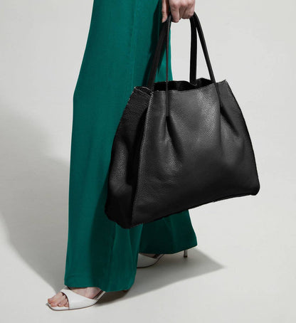 Cherry Paris-Tote Bag in schwarz aus Rindsleder