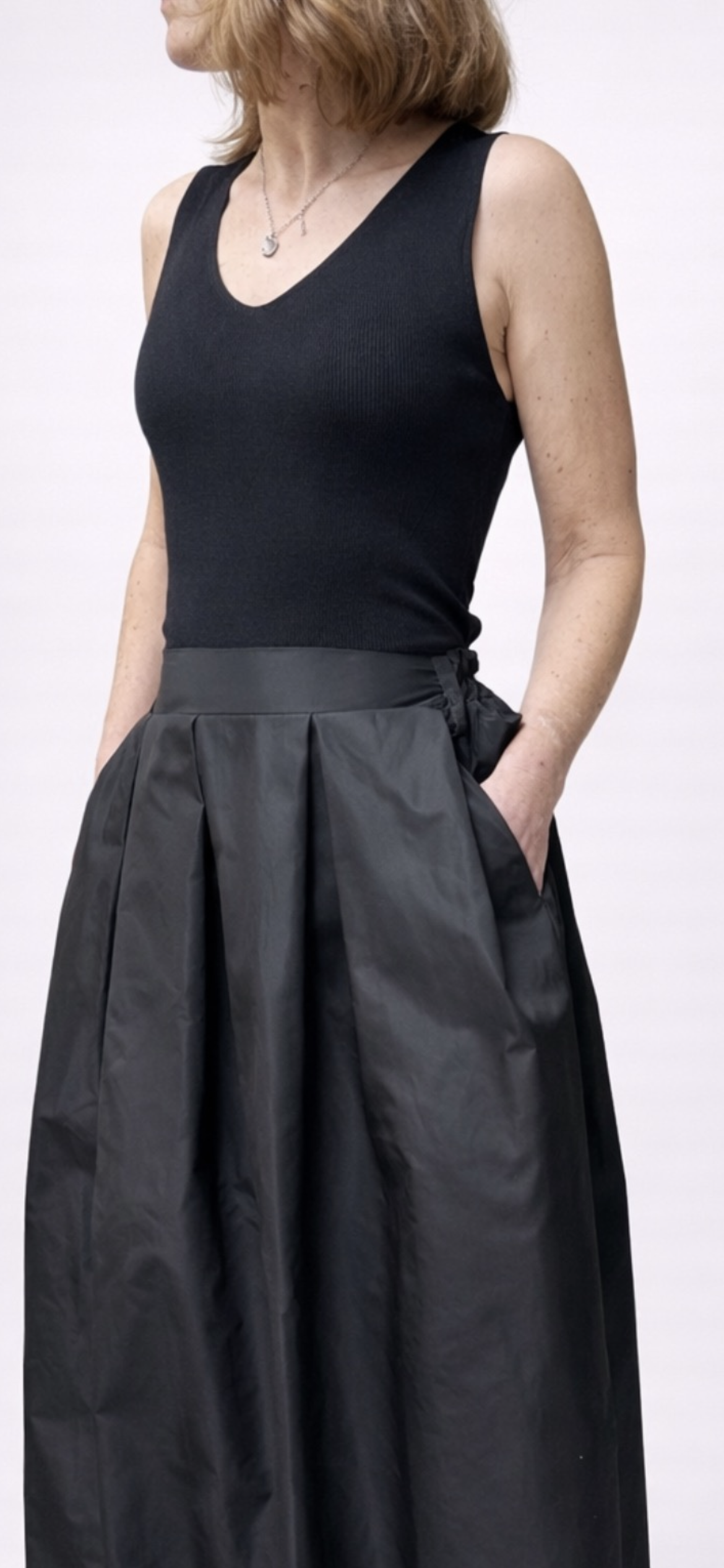 V-Neck Tank Top – Basicshirt in Strick in verschiedenen Farben, Einheitsgröße