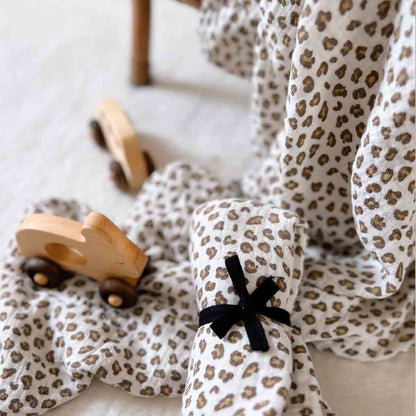 Rose in April: Halstuch LANGE BIANCA MINI LEOPARD GREIGE: MINI-LEOPARD / L 110*110