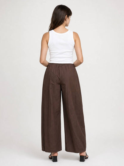 Oversize Hose // weit und bequem mit ausgefallenem Bund in schwarz