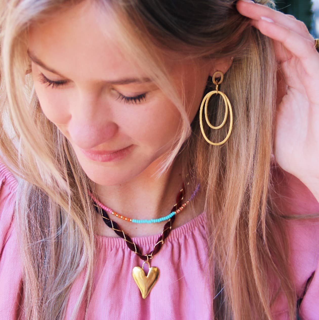 Statement-Ohrringe mit ovalen Anhängern