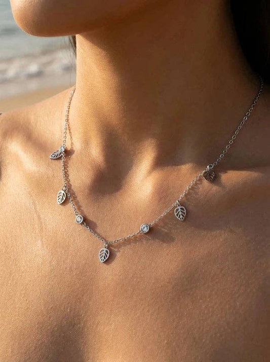 Halskette // Blätter und Strass aus Edelstahl in Silber und Gold