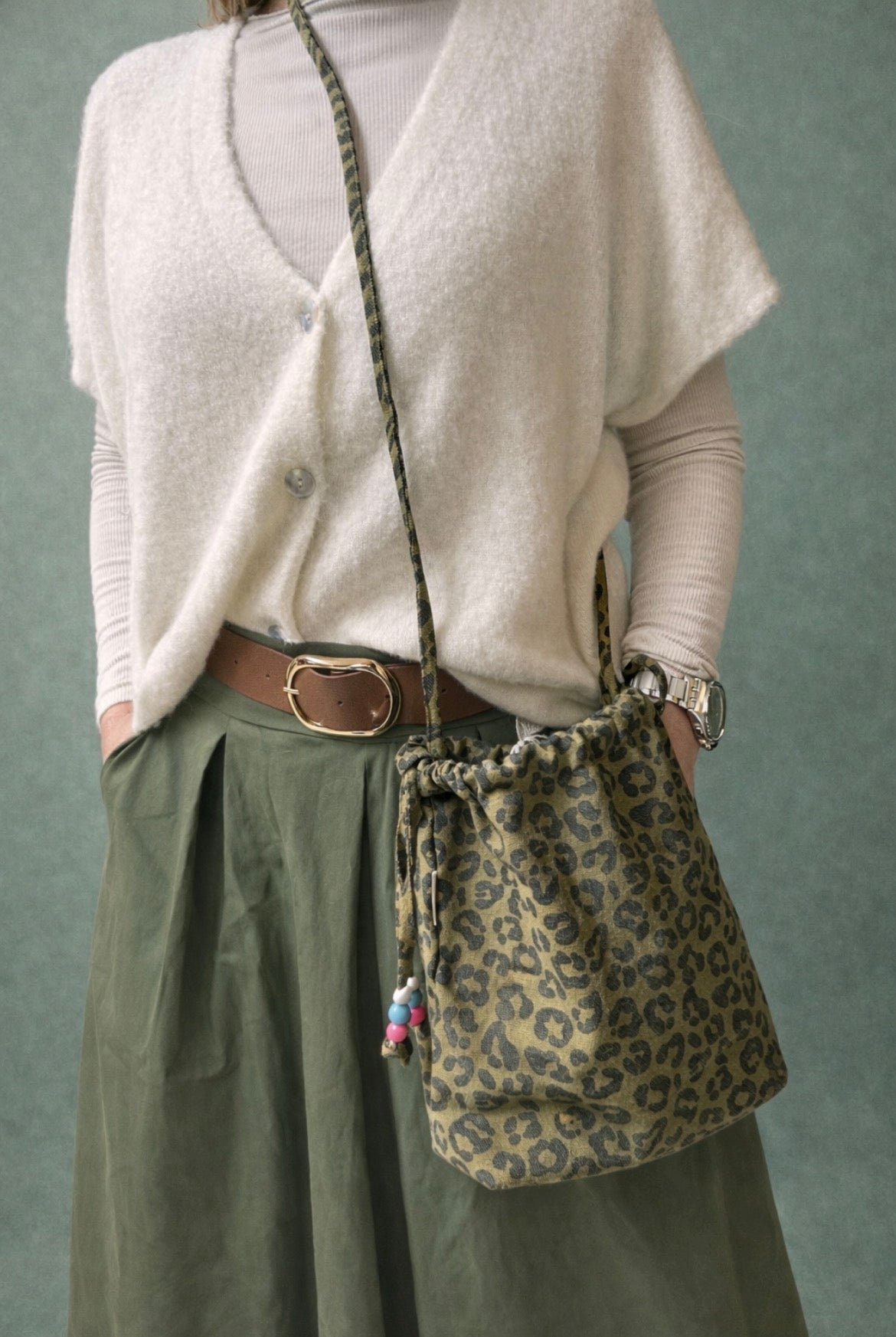 Khaki Midirock mit Gürtel – Feminin & Elegant Einheitsgröße 36-42