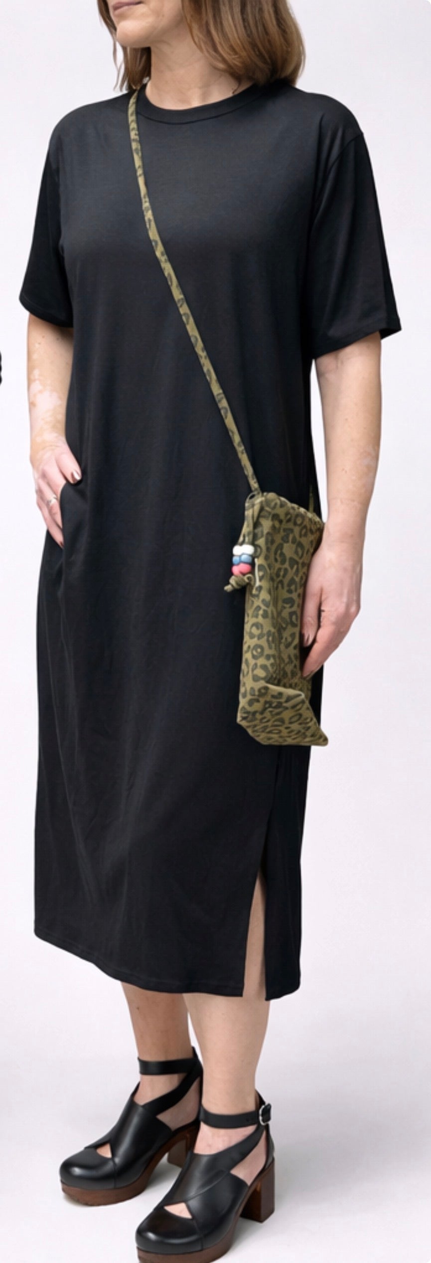 Midi- Basic T‑Shirt‑Kleid in schwarz Einheitsgröße 36-40/ S-L