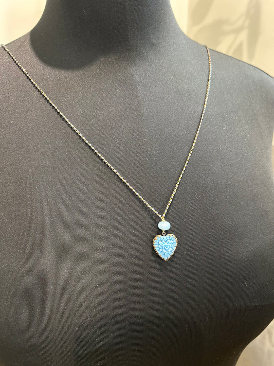 Tezee- Halskette mit Herz in hellblau, lang, mit japanischen Glasperlen