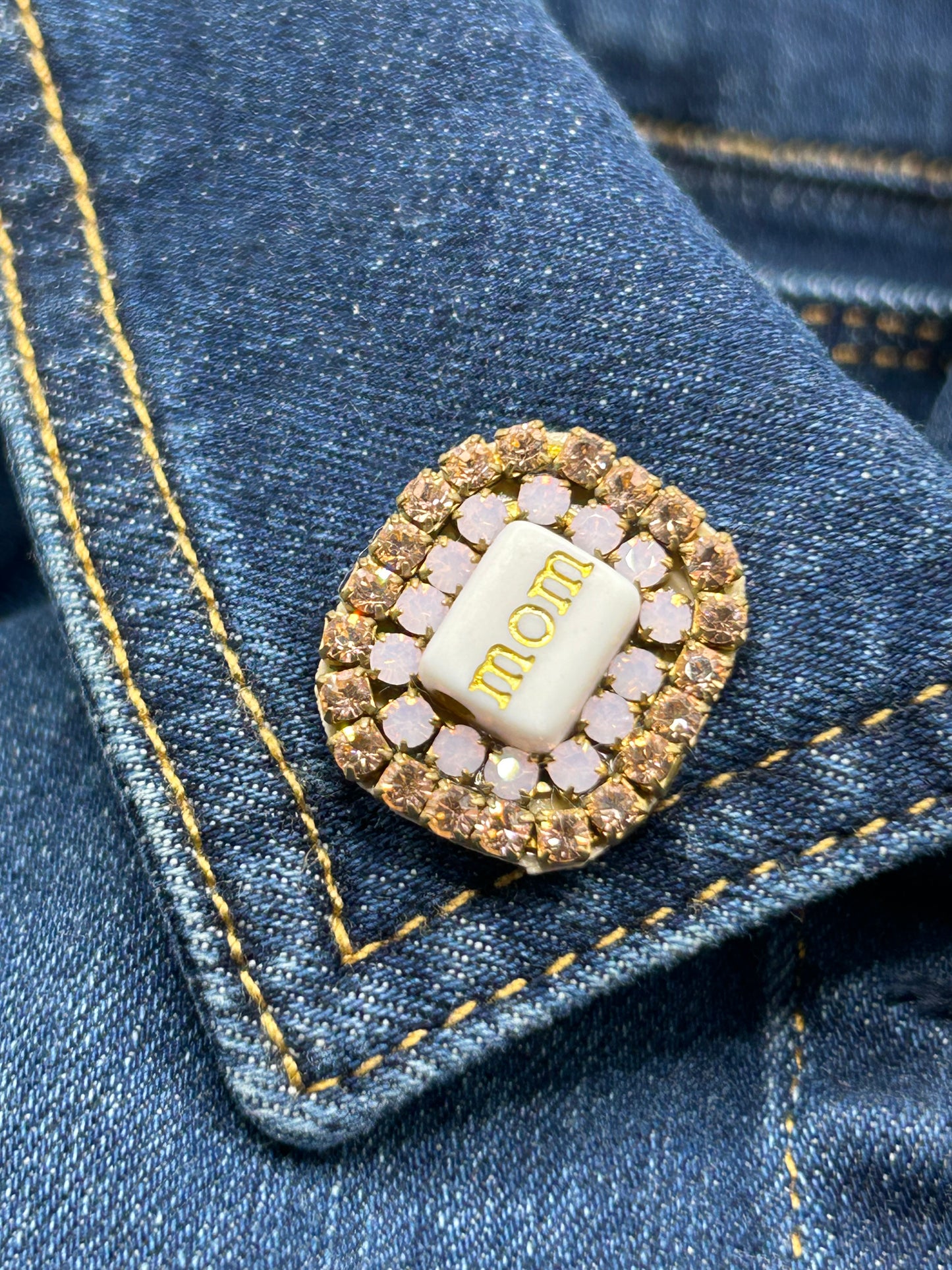 Elegante Strass-Brosche in Roségold – Klassische Anstecknadel | Glamour Schmuck