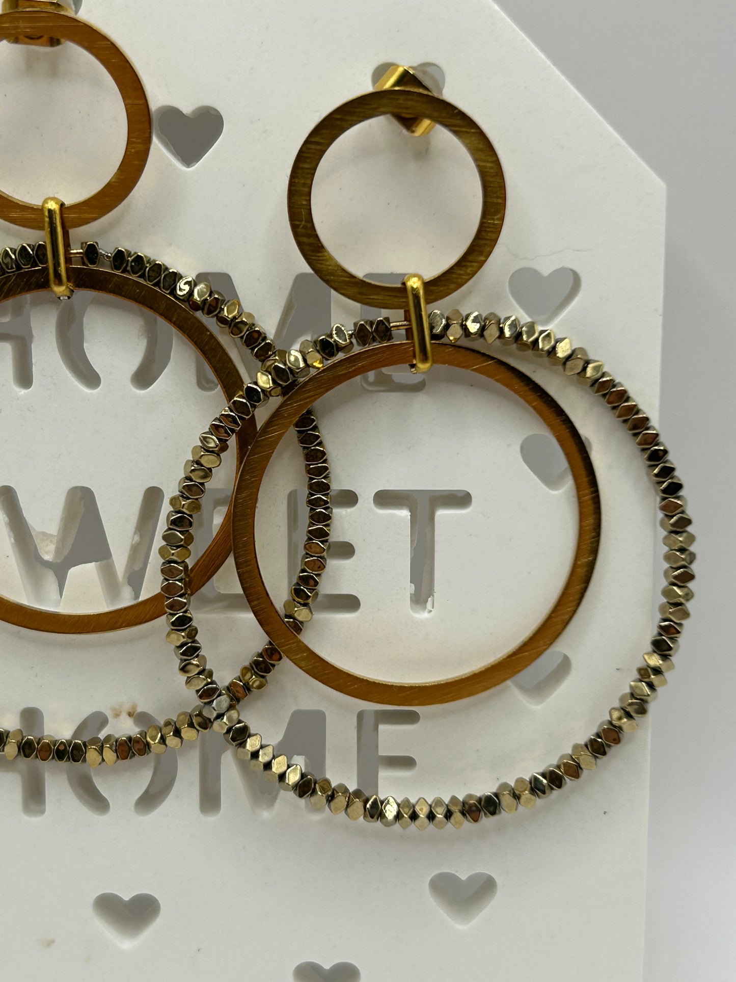 Statement Ohrringe Gold – Modernes Design – Bazou