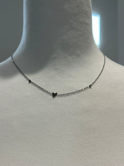 Bazou-Feine silberne Halskette aus Edelstahl mit 3 Mini-Herzen-Charms