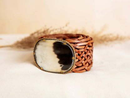 Lula Natura-BREITER BRAUNER LEDERGÜRTEL VENUS, handgearbeitet, Schnallenplattenmuster unterschiedlich in der Farbe