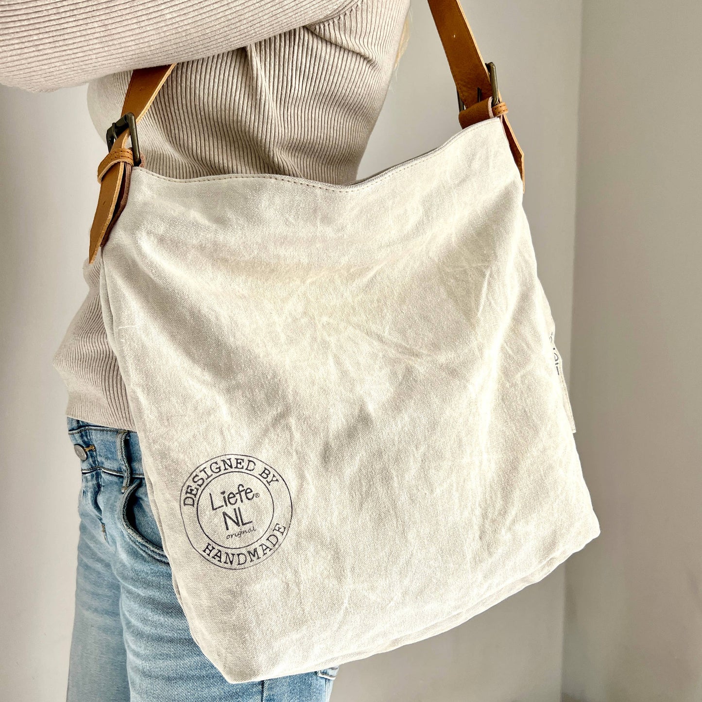 Handmade Schultertasche Liefe NL aus Canvas, nachhaltig