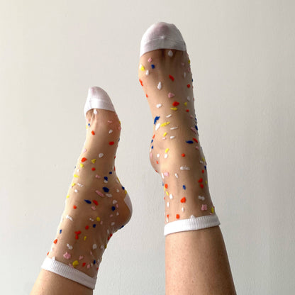 Sockette-Annabelle - Transparente Fantasy-Socke mit Konfettimotiv für Damen: Weiß