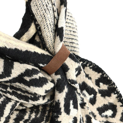 LOT83 Schal Schwarz/Creme – Damen-Schal mit Animalprint-Mix & Lederband | Trendiges Winter-Accessoire