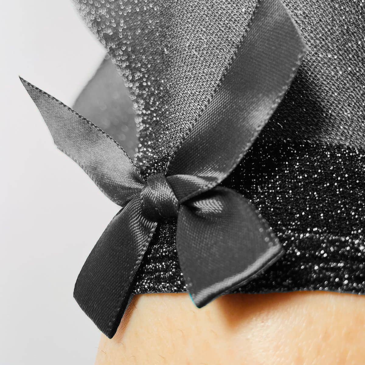 Sandrine - Socken, Socken, Glitzerschleife: Schwarz