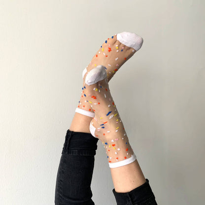 Sockette-Annabelle - Transparente Fantasy-Socke mit Konfettimotiv für Damen: Weiß