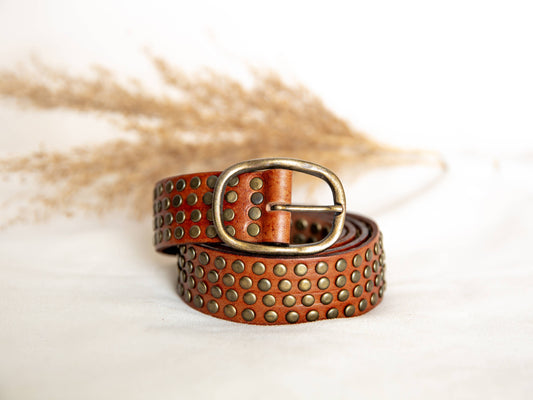 Lula Natura-BRAUNER LEDERGÜRTEL MIT NIETEN, handgearbeitet