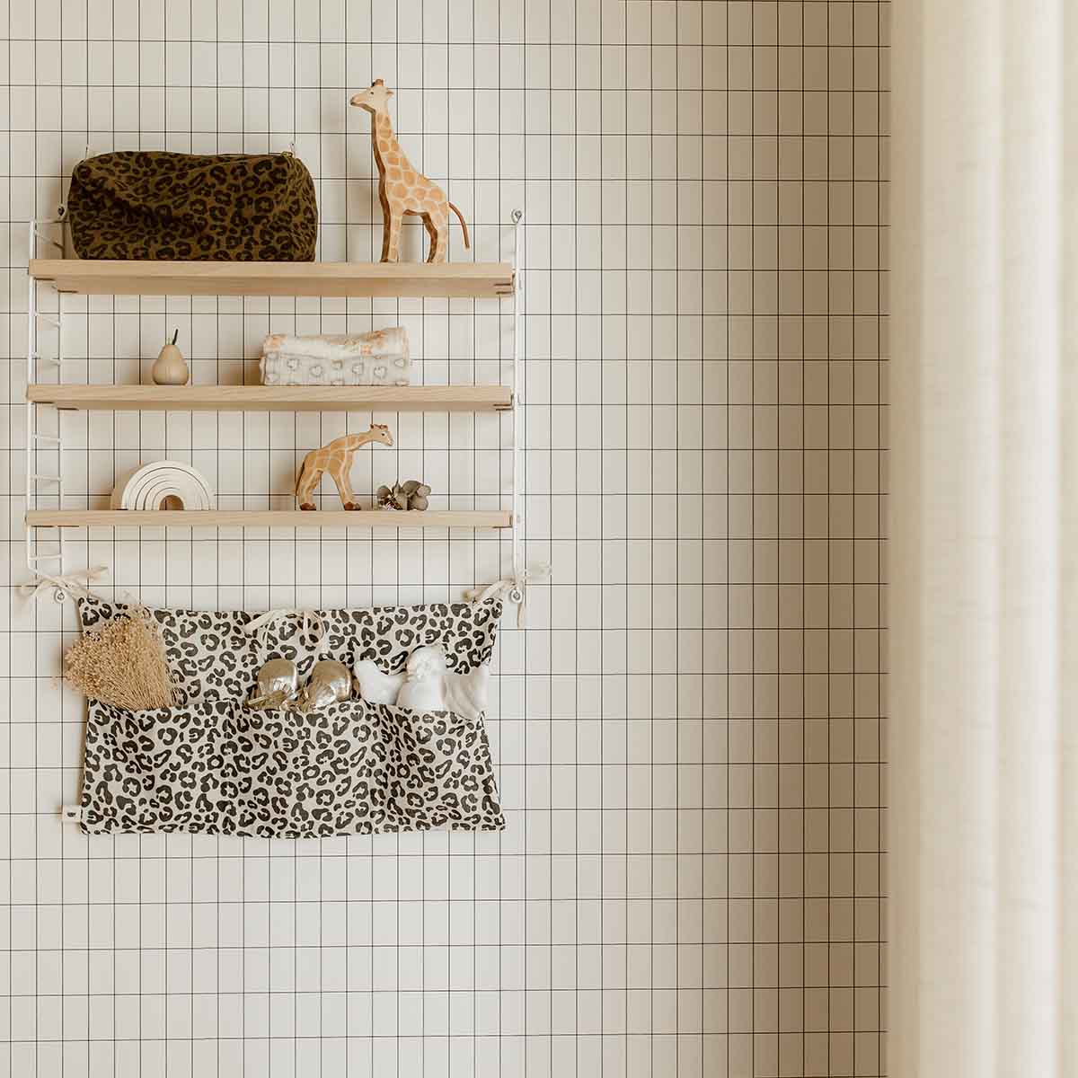 Rose in April-VIC Kulturtasche mit Leopardenmuster in Olive