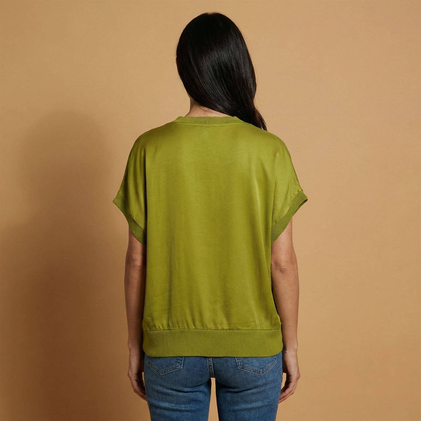 Locker geschnittenes Viskose Kurzarmshirt – fließender Fall, seidig glänzend, Einheitsgröße
