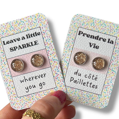 Gold Glitzer Ohrstecker „Du côté Paillettes“ – Funkelnder Luxus für jeden Tag- dans lˋair du temps bijoux