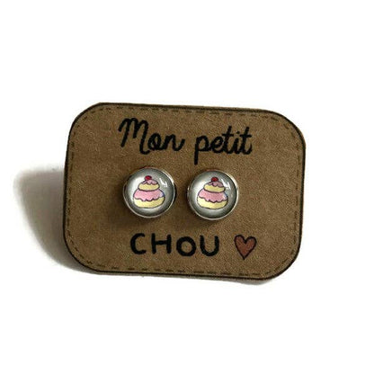 Dans lˋair du temps bijoux- Cupcake Ohrstecker „Mon petit chou“ – Süßer Charme für jeden Tag