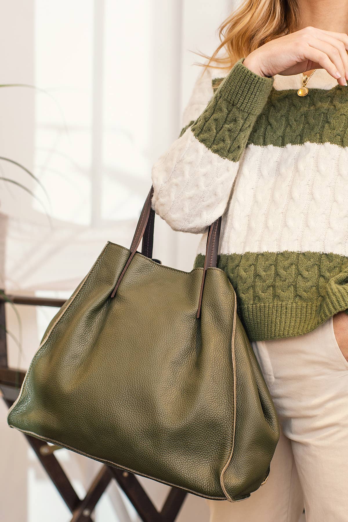 Tasche ETHEL in Schwarz, aus echtem Leder