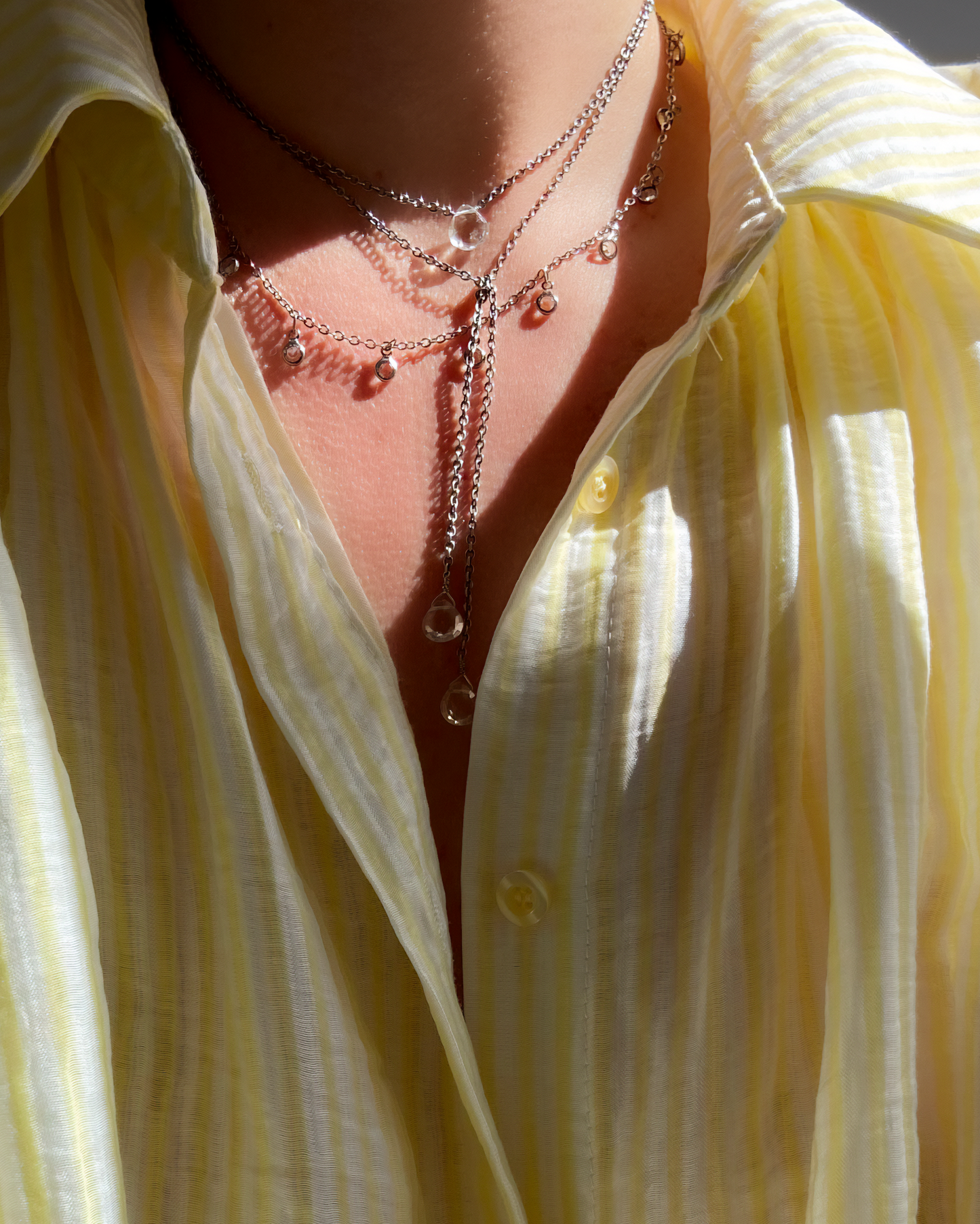 Helles Paris-SPARKLY HALSKETTE, Kristallplättchen, versilbert