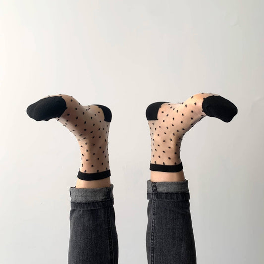 Charlotte - Transparente Plumetis-Socken : Schwarz