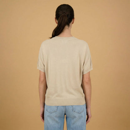 Shirt in Feinstrick– Minimal Pullover
In Elfenbein und marineblaue und schwarz, Einheitsgröße
