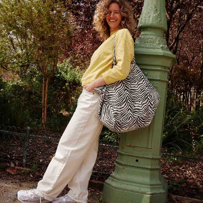 Rose in April: Große TASCHE ELISA ZEBROU GREIGE: GREIGE / Zebra